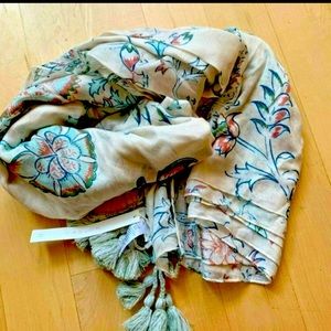 Caslon Nordstrom BNWT scarf tassels beige tapestry